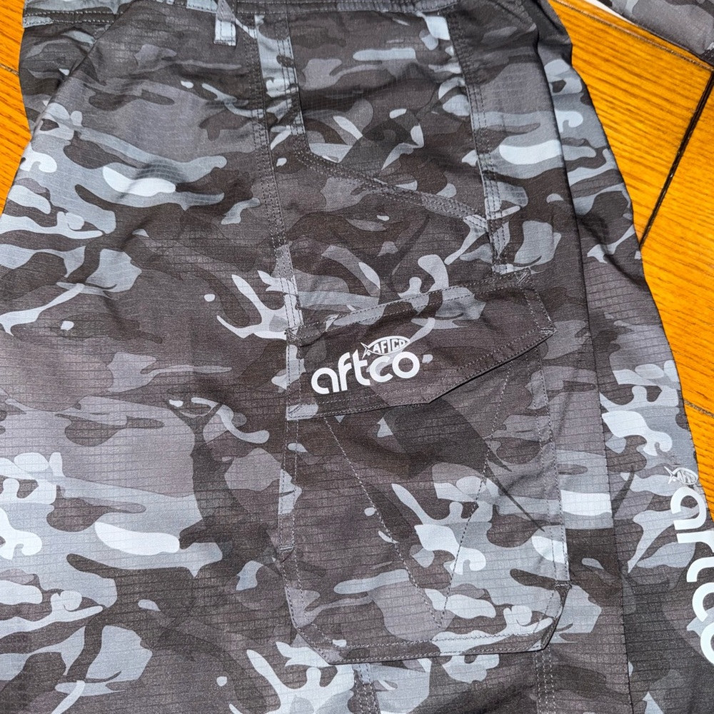 AFTCO Men's Black and Gray Camo Cargo Shorts